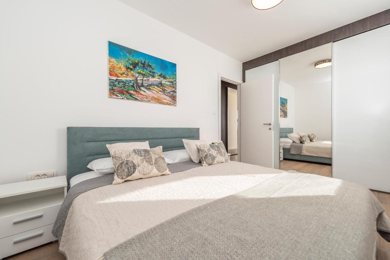 Mediteran Luxury Penthouse With Jacuzzi Mandre Ngoại thất bức ảnh