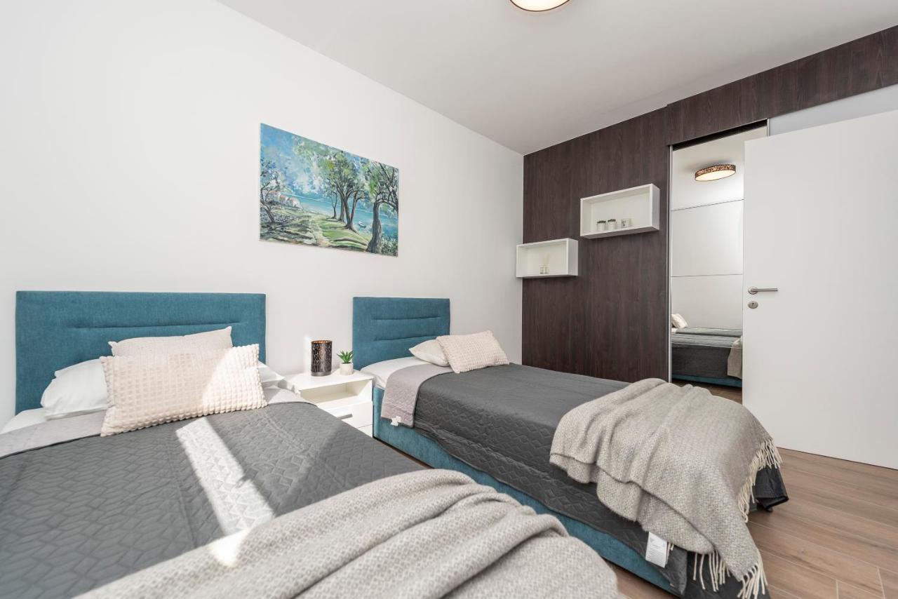 Mediteran Luxury Penthouse With Jacuzzi Mandre Ngoại thất bức ảnh
